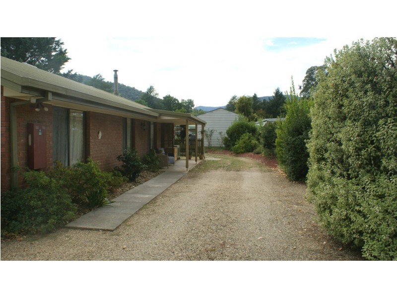 5 Churchill Avenue, Bright VIC 3741