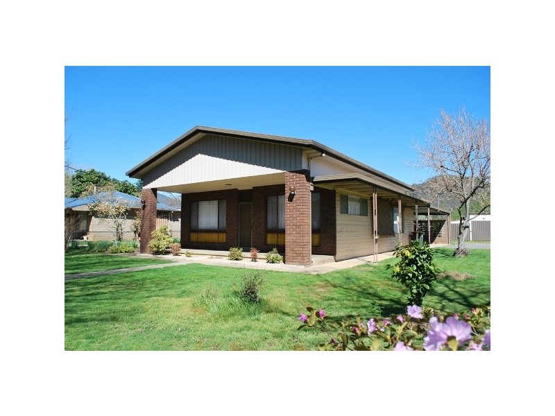 34 Delany Ave, Bright VIC 3741