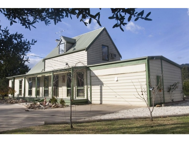 20 Wallace Drive, Buckland Valley, Bright VIC 3741