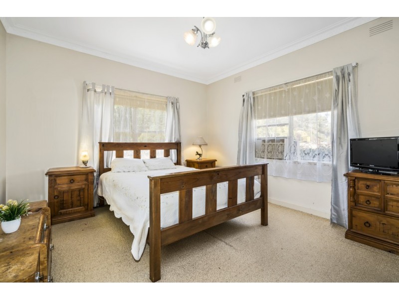 5564 Great Alpine Road, Ovens VIC 3738