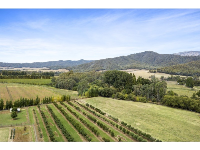 5564 Great Alpine Road, Ovens VIC 3738