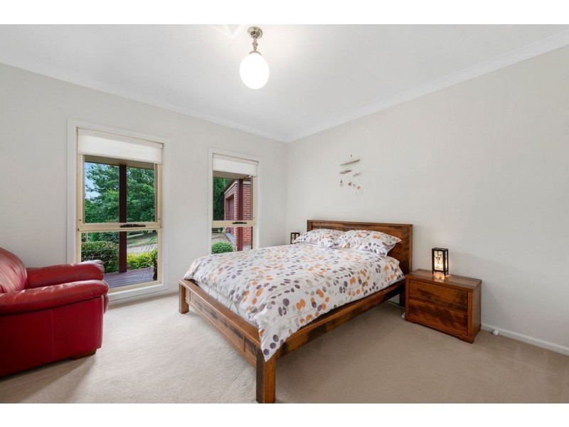 6 Clarkes Road, Wandiligong VIC 3744