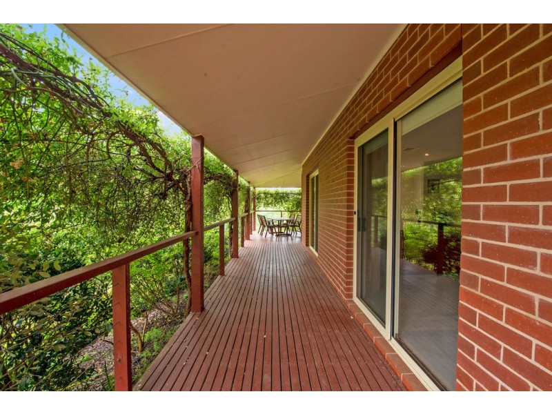 6 Clarkes Road, Wandiligong VIC 3744