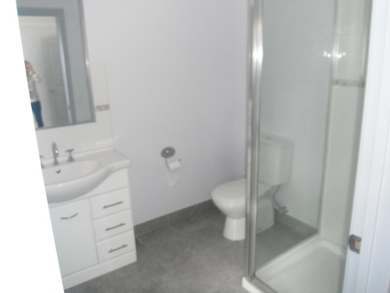 Unit 1/18 Thompson St, Bright VIC 3741