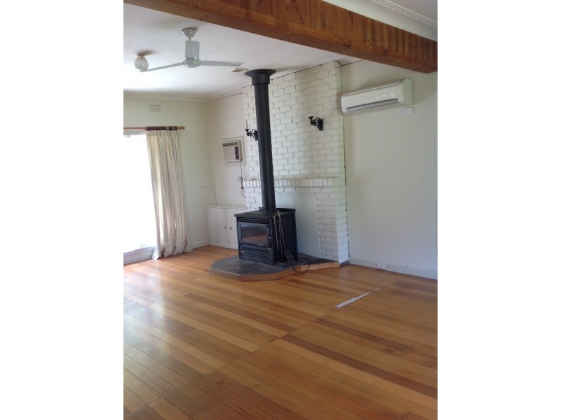 76 Delany Ave, Bright VIC 3741