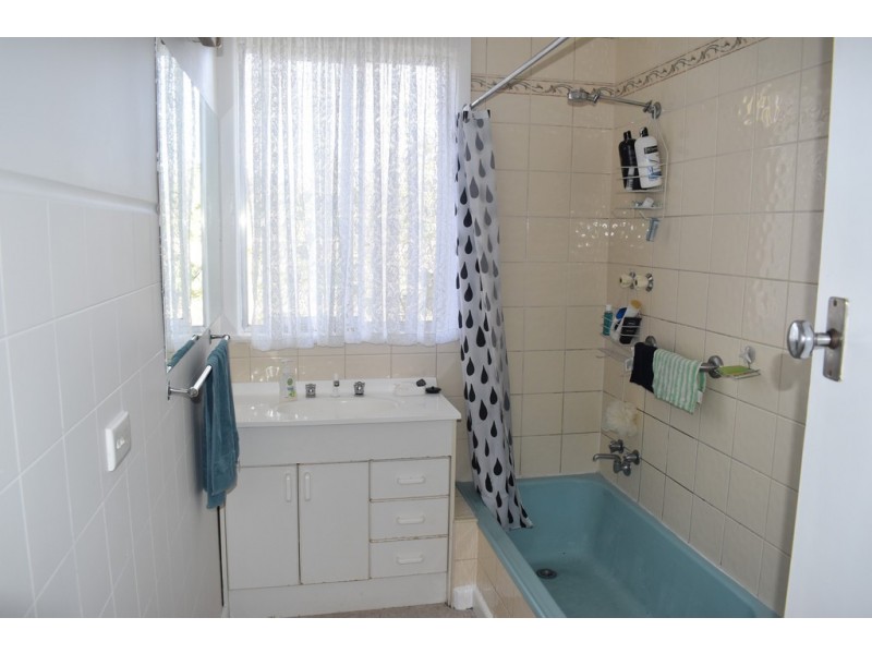 68 Powells Lane, Whorouly South VIC 3735