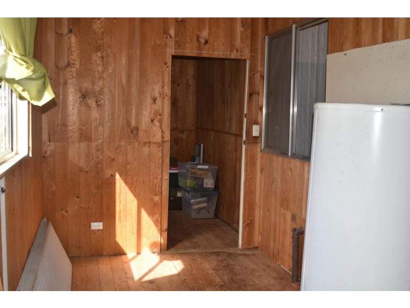 68 Powells Lane, Whorouly South VIC 3735