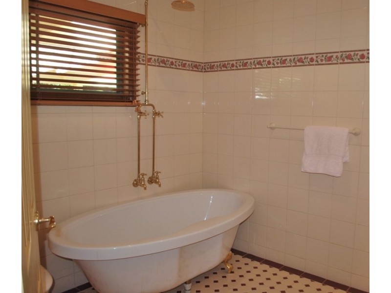 2179 Great Alpine Road, Harrietville VIC 3741