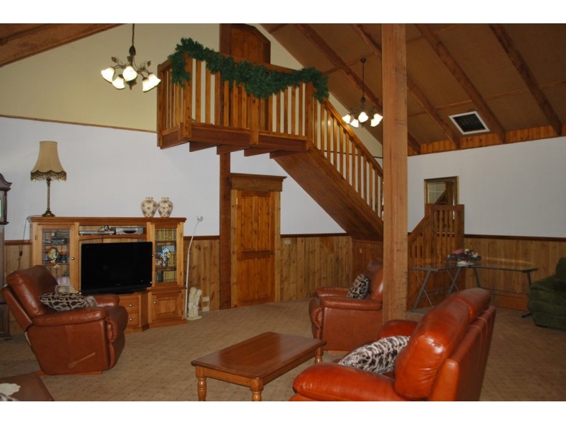 2179 Great Alpine Road, Harrietville VIC 3741