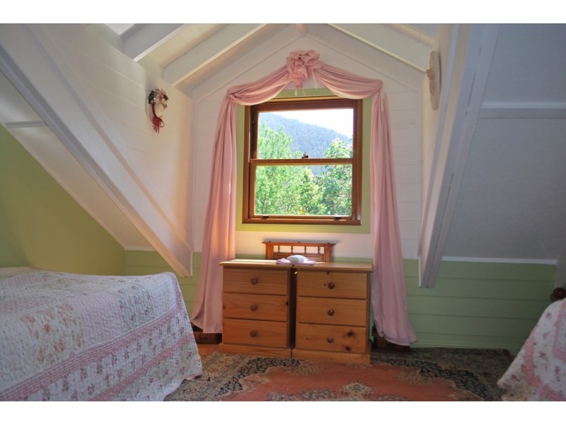 2179 Great Alpine Road, Harrietville VIC 3741