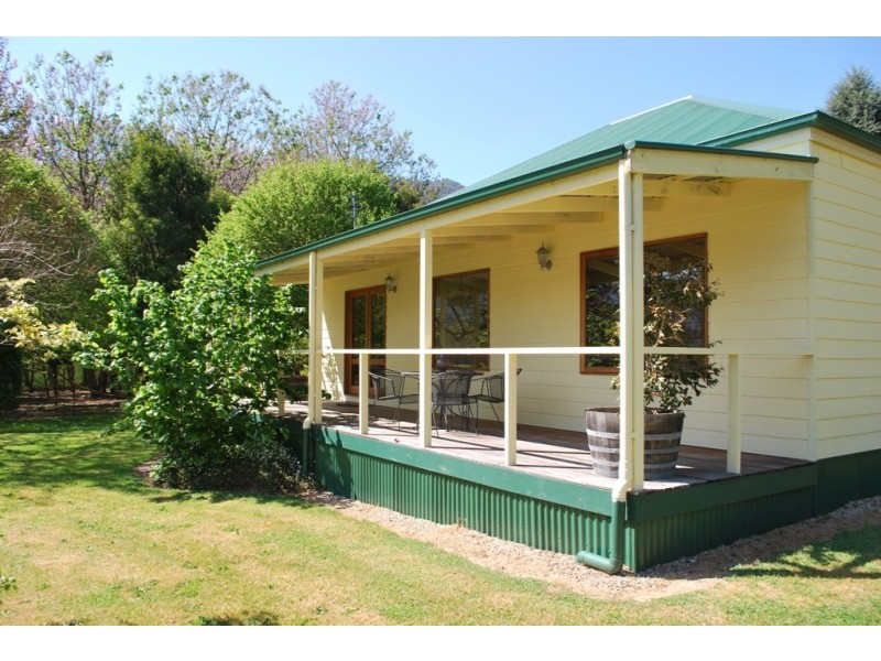 2179 Great Alpine Road, Harrietville VIC 3741