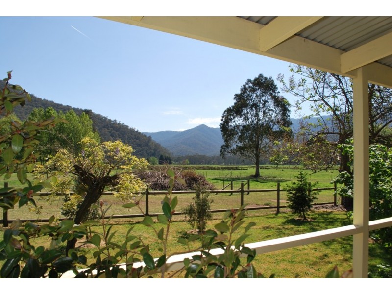 2179 Great Alpine Road, Harrietville VIC 3741