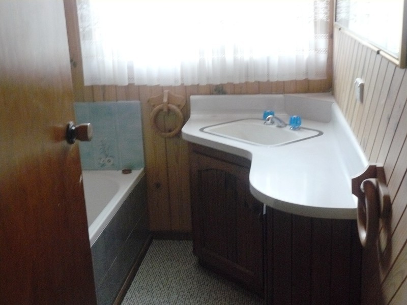 24B Nicholson St, Porepunkah, Bright VIC 3741