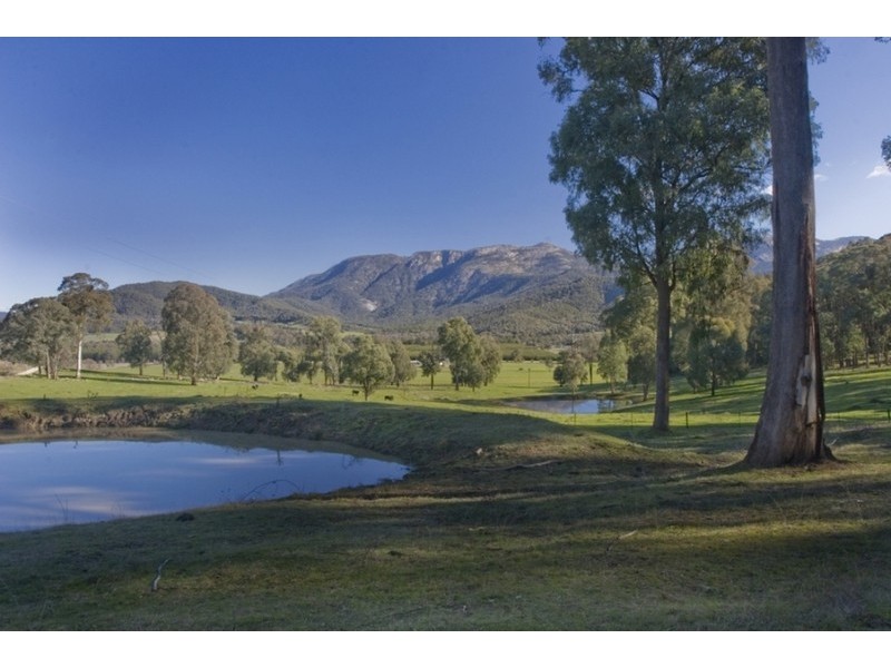 150  Jones Rd, Porepunkah, Bright VIC 3741