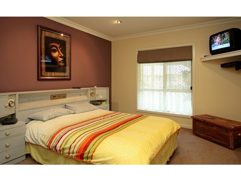 5 Paiano Lane, Bright VIC 3741