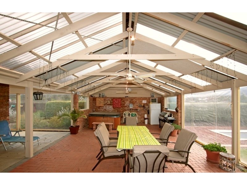 5 Paiano Lane, Bright VIC 3741