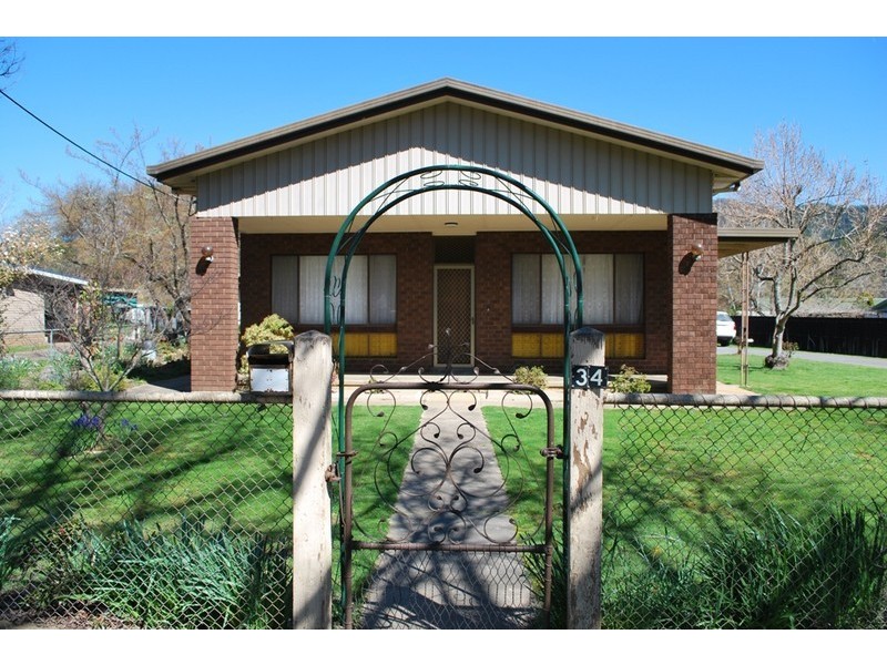 34 Delany Ave, Bright VIC 3741