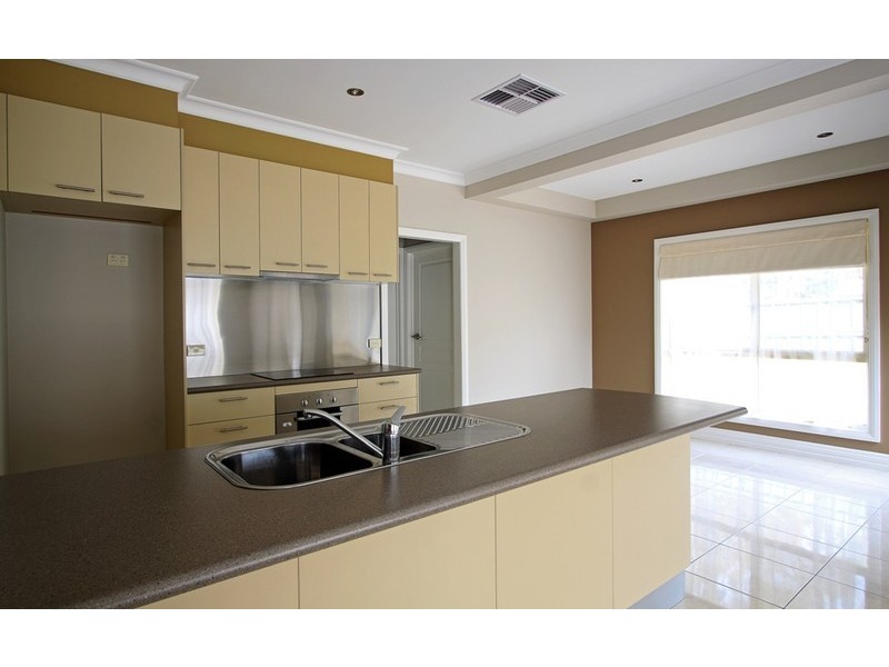 2 / 64 Service St, Porepunkah, Bright VIC 3741