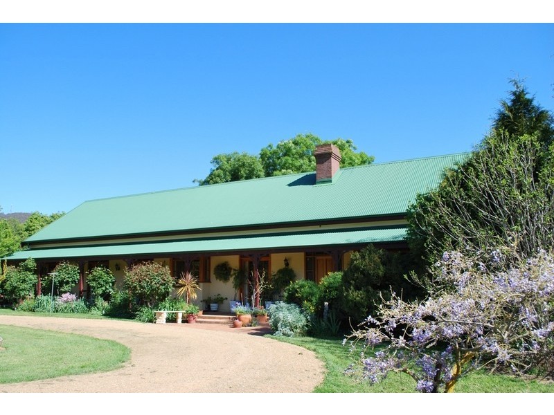 290  Roberts Creek Rd, Porepunkah, Bright VIC 3741