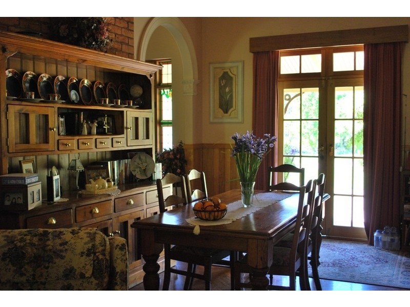 290  Roberts Creek Rd, Porepunkah, Bright VIC 3741