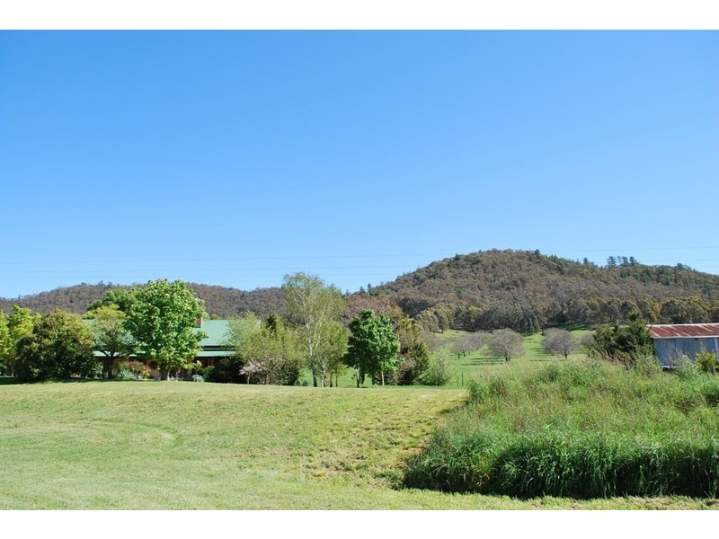 290  Roberts Creek Rd, Porepunkah, Bright VIC 3741