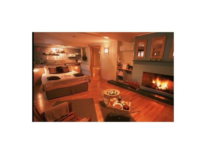 4 Stewarts Rd, Tawonga Sth, Mount Beauty VIC 3699