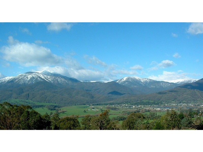 4 Stewarts Rd, Tawonga Sth, Mount Beauty VIC 3699