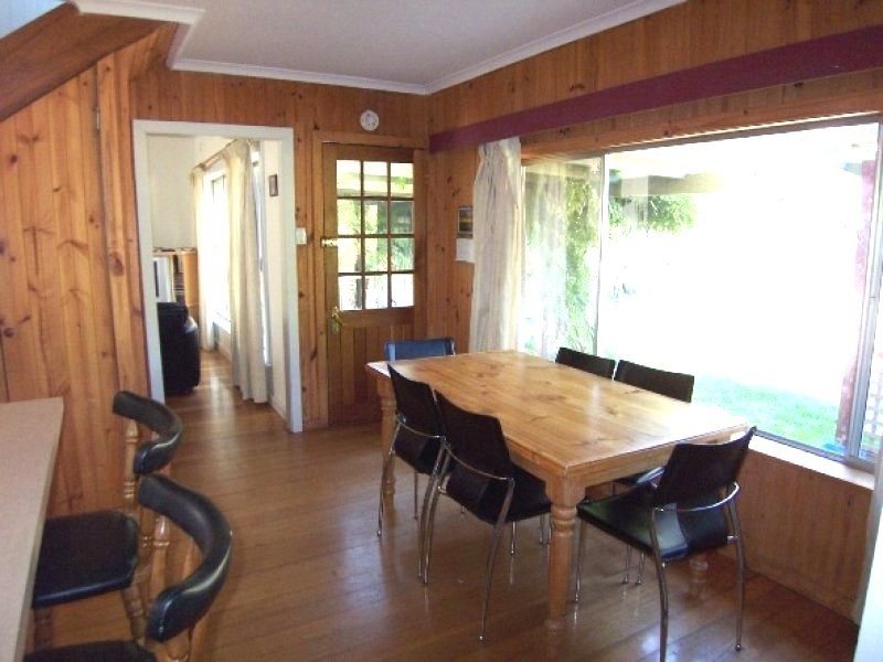 76 Delany Ave, Bright VIC 3741