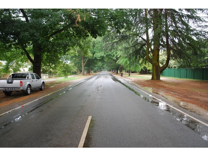 76 Delany Ave, Bright VIC 3741