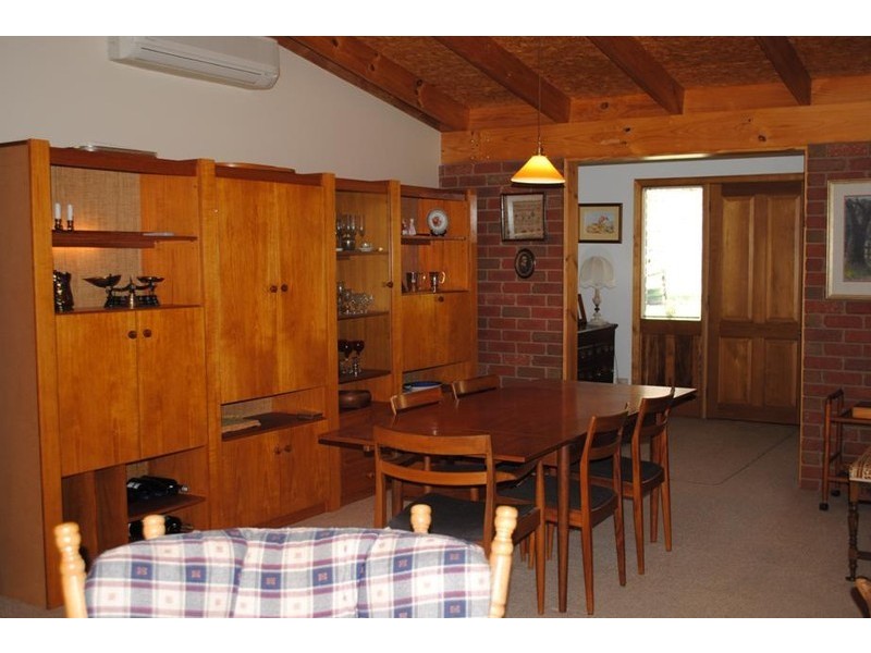 7125 Great Alpine Rd, Porepunkah, Bright VIC 3741