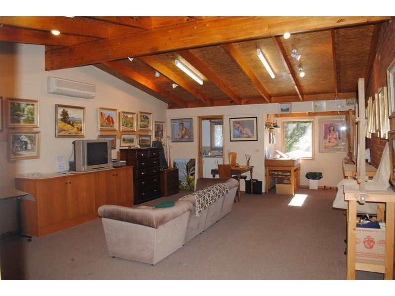 7125 Great Alpine Rd, Porepunkah, Bright VIC 3741