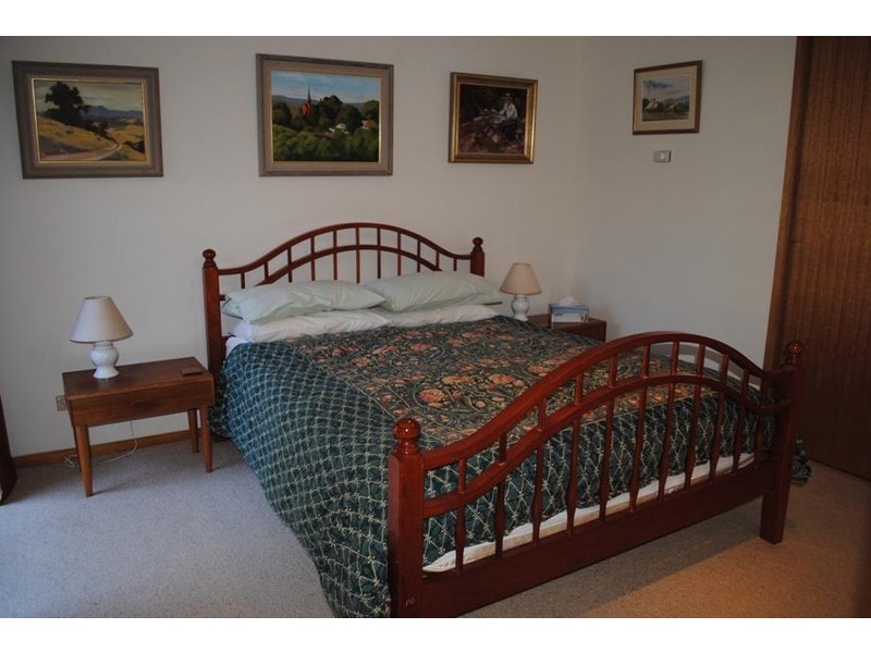 7125 Great Alpine Rd, Porepunkah, Bright VIC 3741