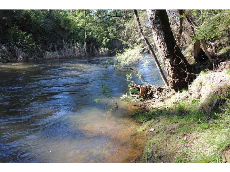 7125 Great Alpine Rd, Porepunkah, Bright VIC 3741