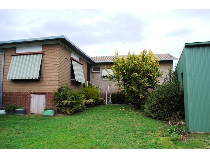 49 Lawrence St, Myrtleford VIC 3737