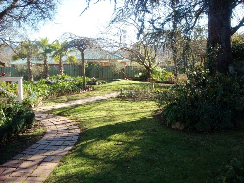 54 Mountbatten Ave, Bright VIC 3741