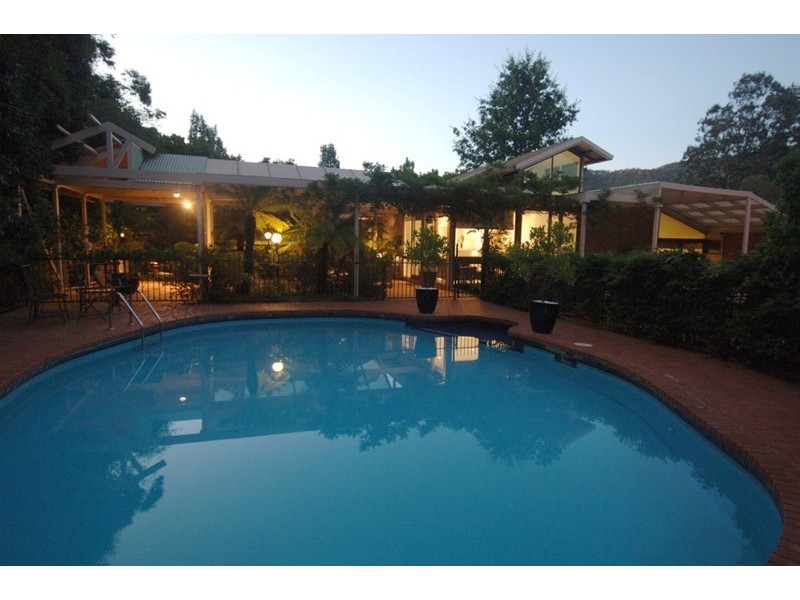 166 Delany Ave, Bright VIC 3741