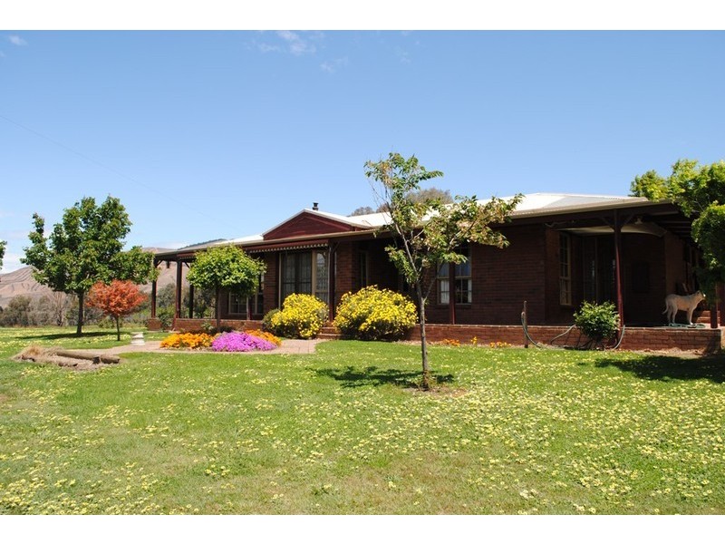 10 Hicks Rd, Mudgegonga VIC 3737