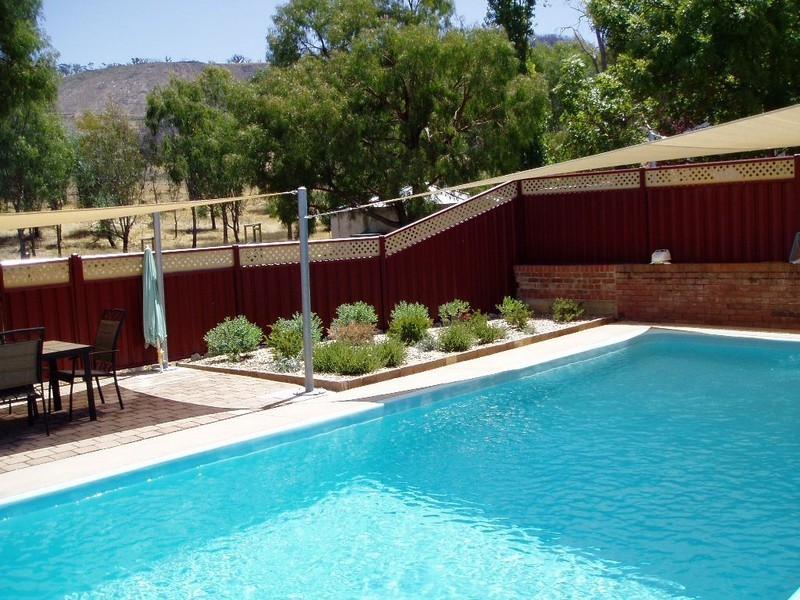 10 Hicks Rd, Mudgegonga VIC 3737