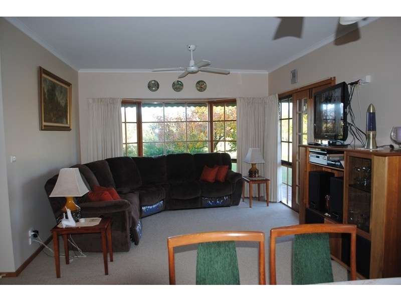 10 Hicks Rd, Mudgegonga VIC 3737