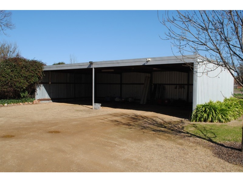 2336 Great Alpine Road, Everton VIC 3678