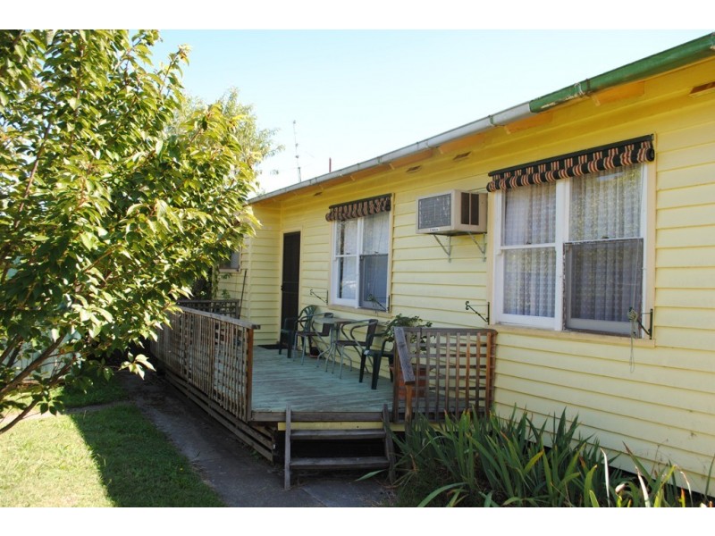 7 Swinburne Ave, Myrtleford VIC 3737