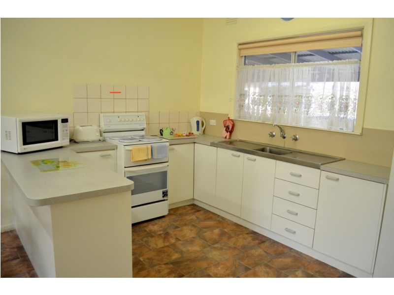 1 A Riverside Ave, Bright VIC 3741