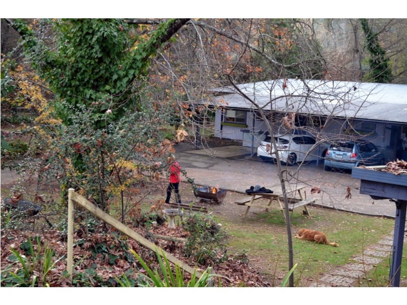 1 A Riverside Ave, Bright VIC 3741