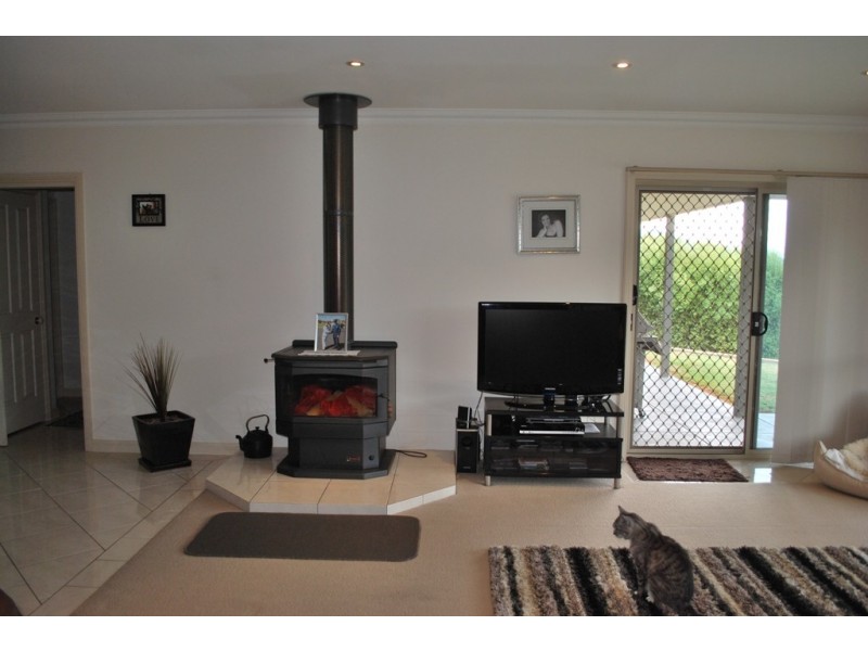 7 Rebecca Drive, Bright VIC 3741