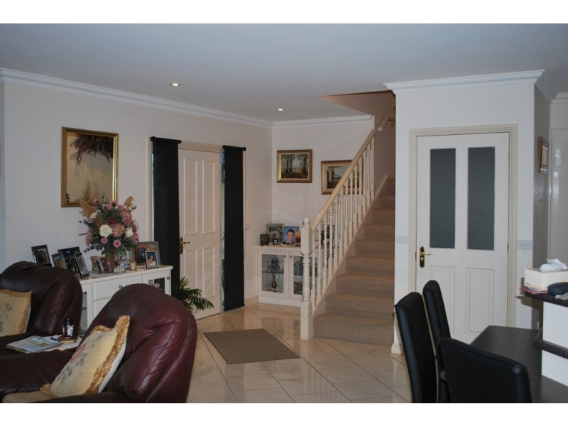 7 Rebecca Drive, Bright VIC 3741