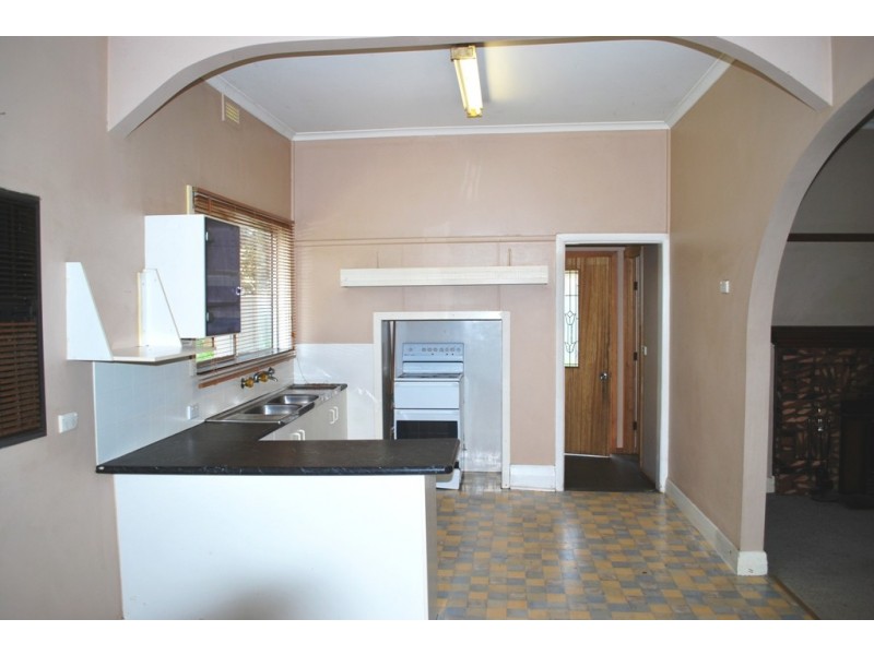 42 Delany Avenue, Bright VIC 3741