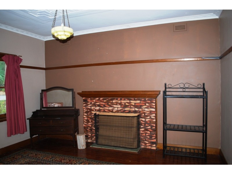 42 Delany Avenue, Bright VIC 3741