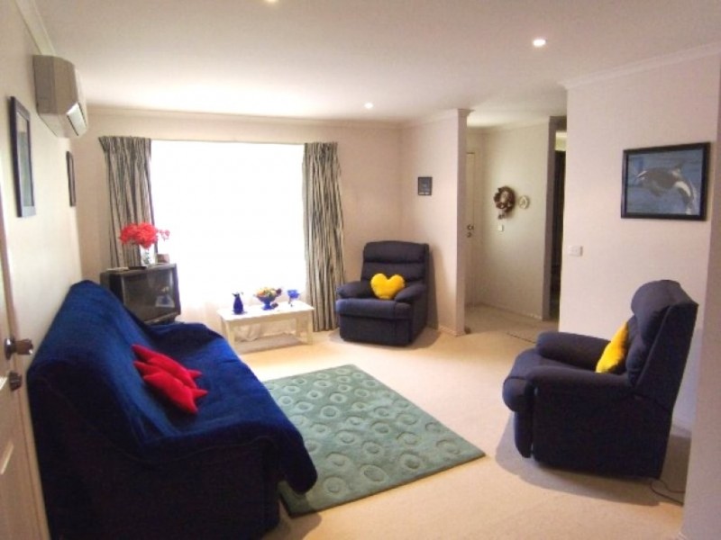 23 Delany Avenue, Bright VIC 3741