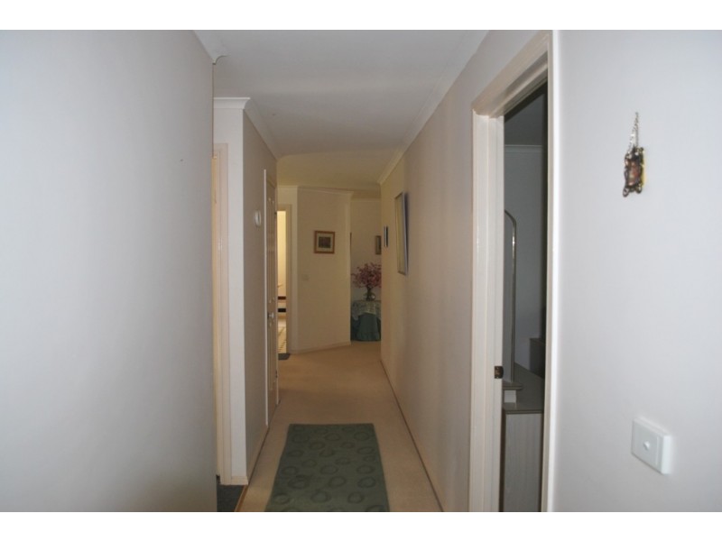 23 Delany Avenue, Bright VIC 3741