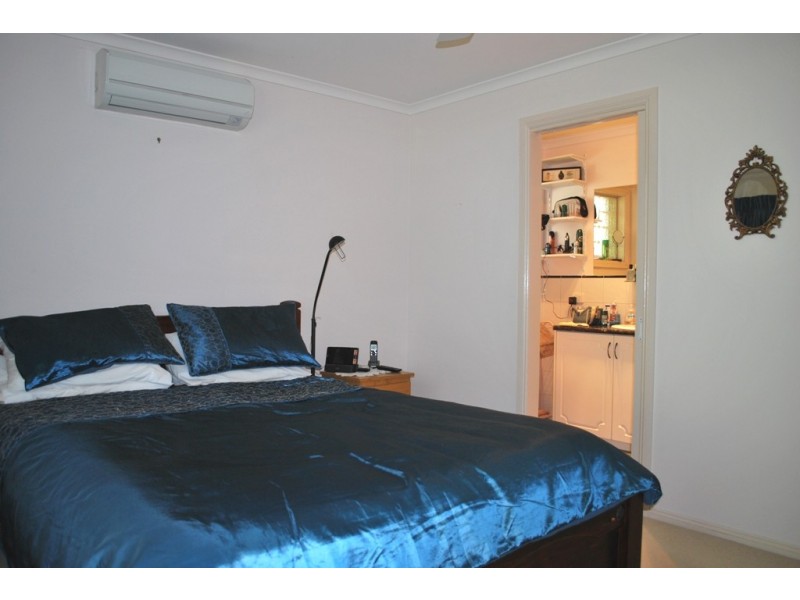 23 Delany Avenue, Bright VIC 3741